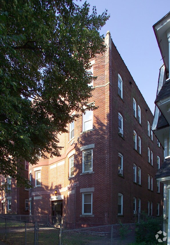 Building Photo - 18 Coomes St