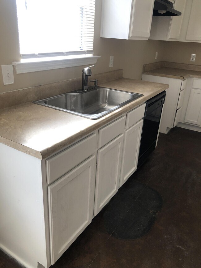 Foto del edificio - 4563 Blue River Dr