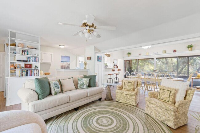 Foto del edificio - 11520 Council Ln