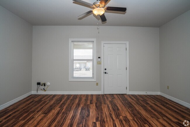 Foto del edificio - 720 Fieldstone Ln