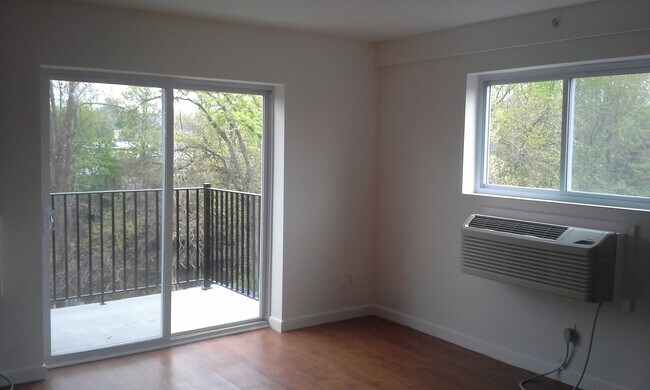 Building Photo - 1120 Eddystone Ave