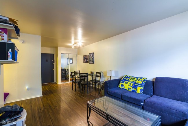 Foto del edificio - 824 McKinley Ave