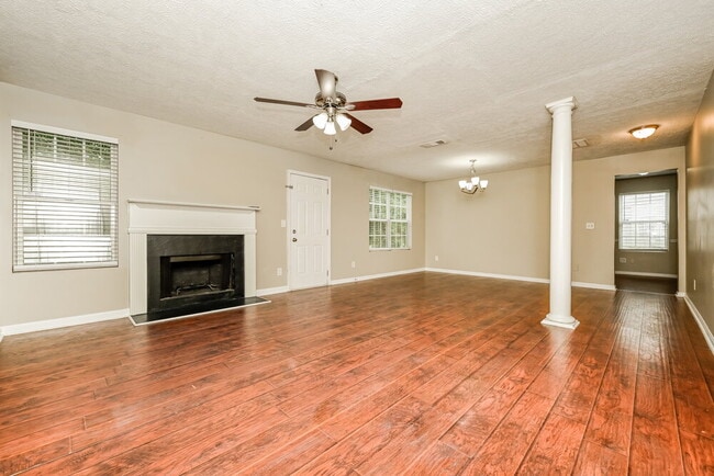 Building Photo - 1590 New Orleans Way