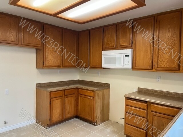Foto del edificio - 3BD/ 2BTH 2 STORY TOWNHOME EAST PALMDALE