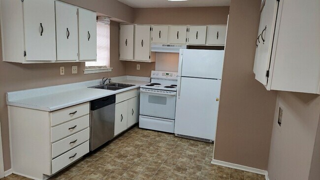 kitchen - 6441 Gillespie Rd