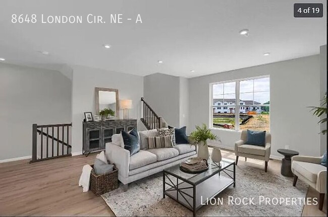 Foto del edificio - 8648 London Cir NE