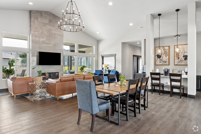Lobby - Crown Pointe Apartments