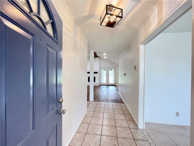 Foto del edificio - 6703 Rustling Oaks Trail