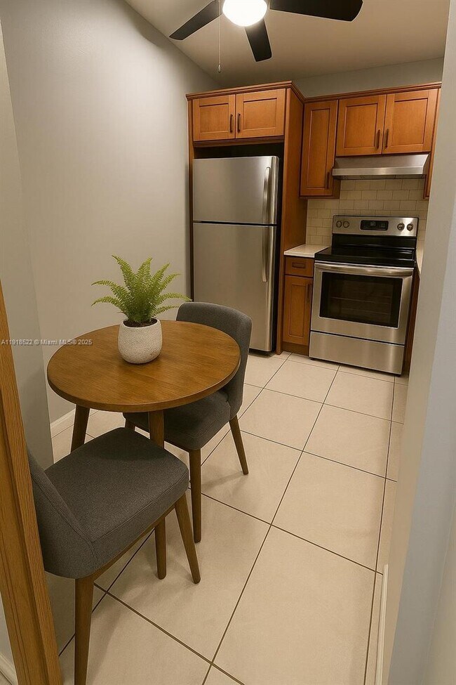 Building Photo - 12035 NE 2nd Ave