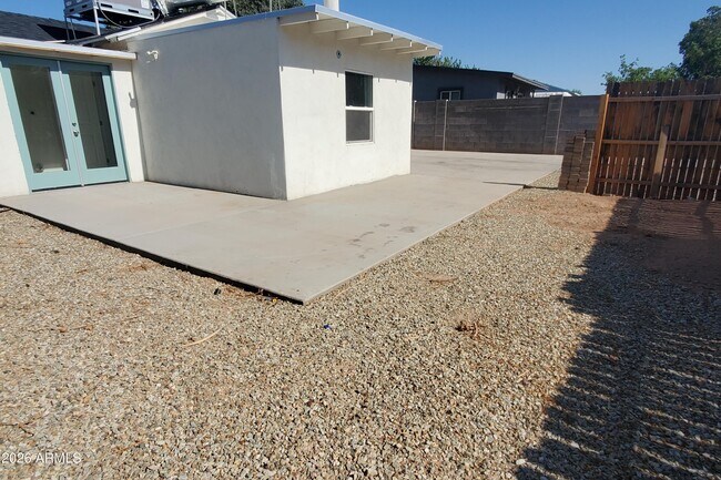 Foto del edificio - 3032 N 34th St
