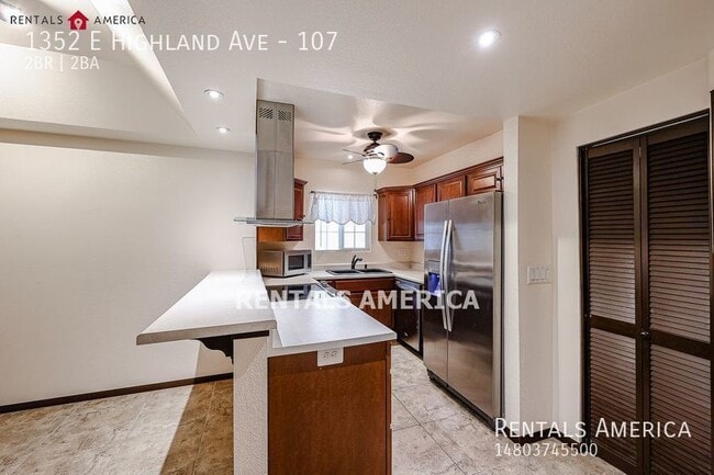 Building Photo - Fantastic  Camelback East location