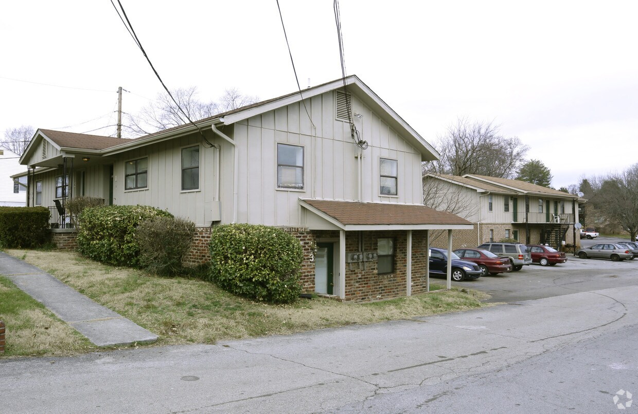 Mountain Spring Apartments in Knoxville, TN