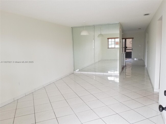 Building Photo - 8851 NW 119th St