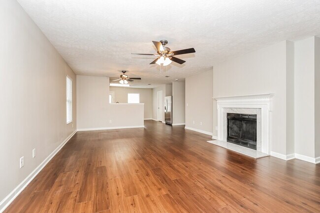 Building Photo - 3412 Bluespruce Way