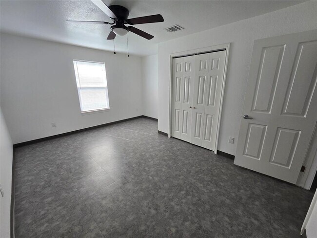 Foto del edificio - 702 W 6th St