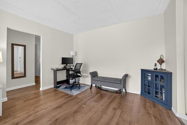Foto del edificio - 130 Colonial Pkwy