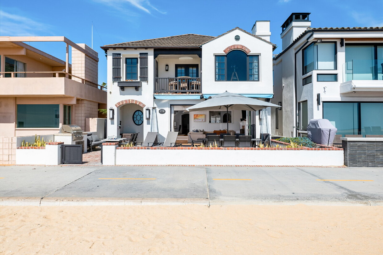Foto principal - 1228 W Oceanfront