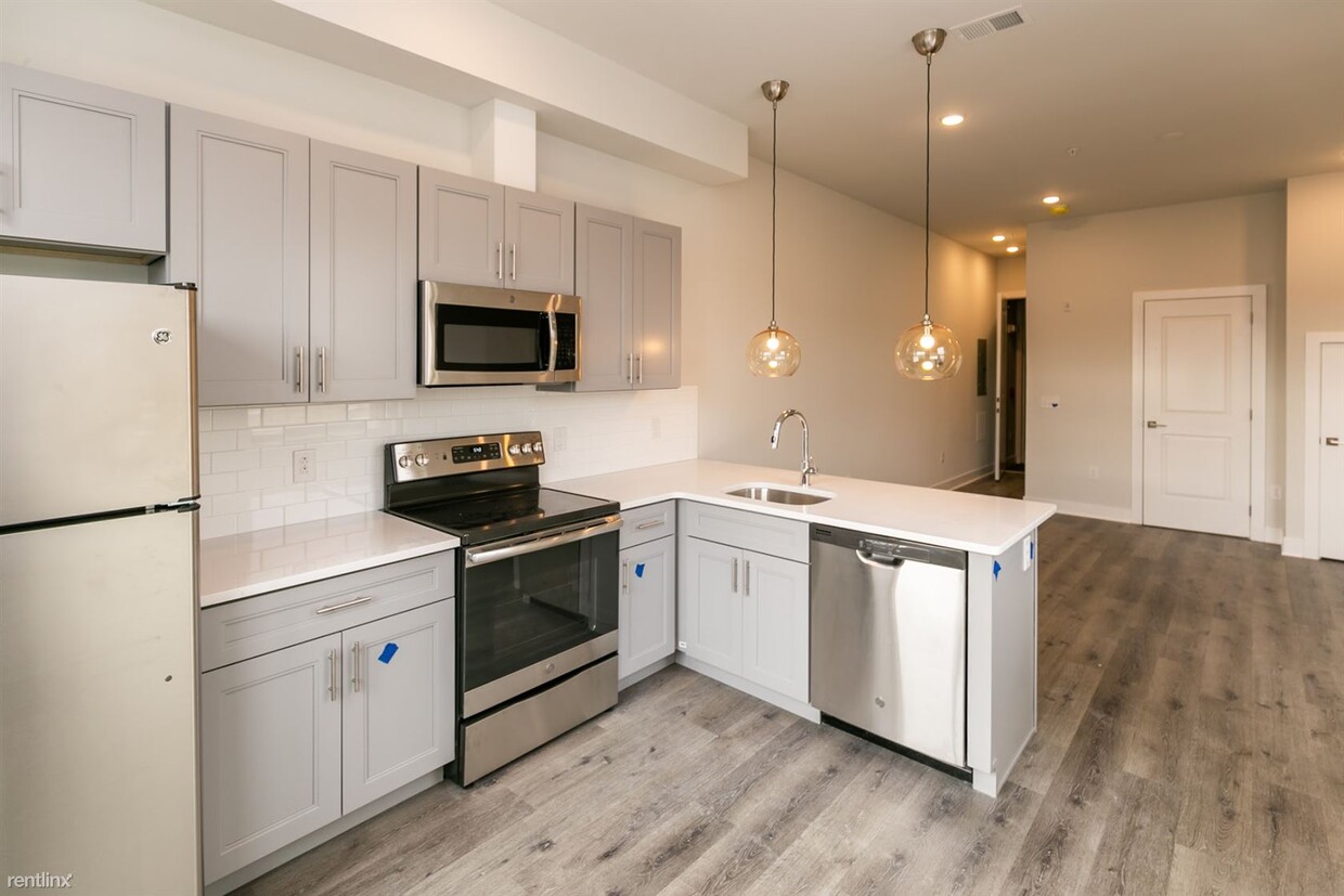 Building Photo - 1 br, 1 bath Apartment - 19 S 44th ST Unit 2