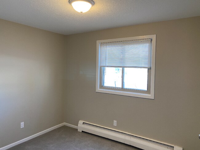 Building Photo - 345 89th Ln NE