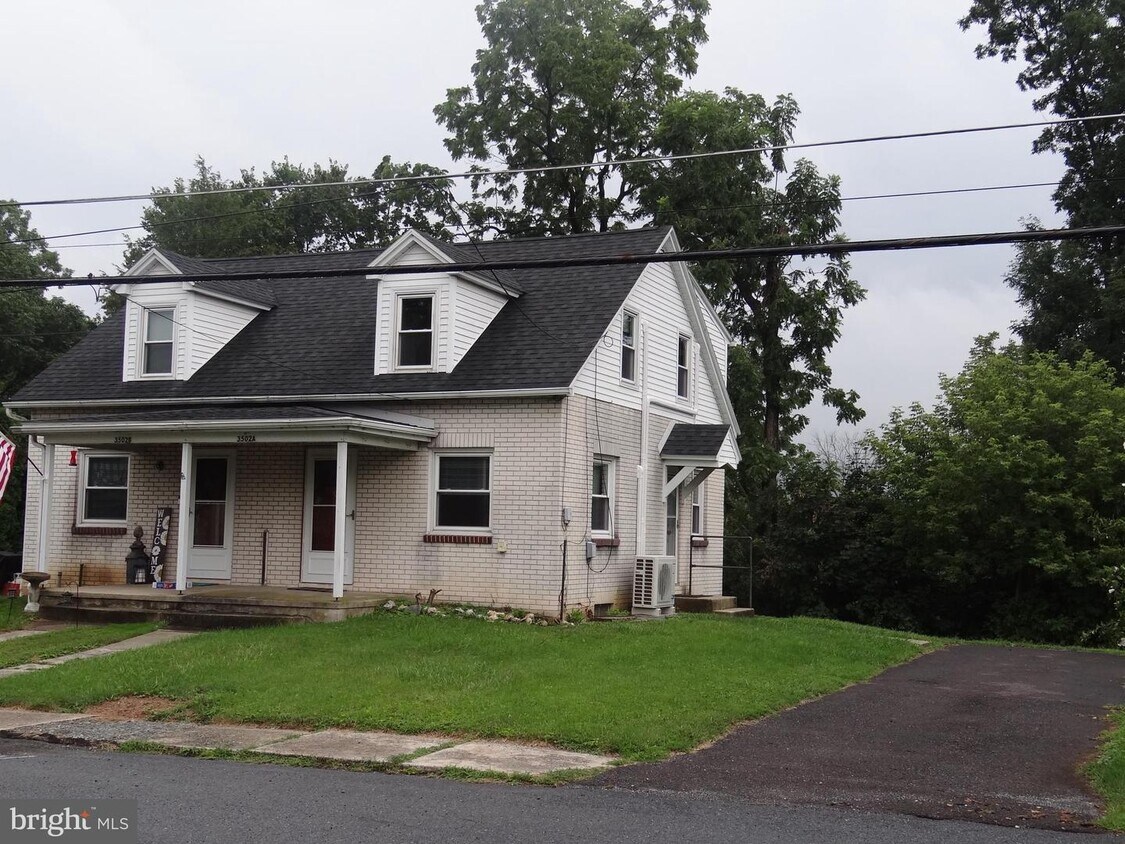 3502 South St, PA 19543 House Rental in PA
