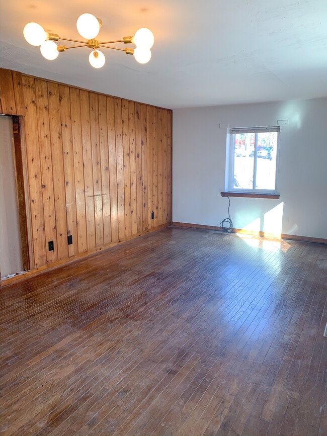 Building Photo - 415 N Dunn St