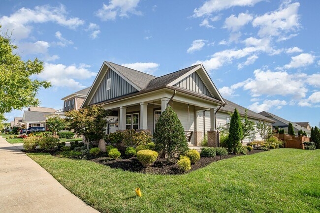 Foto del edificio - Stunning all one-level home in Hendersonvi...