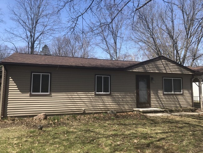 Building Photo - 11572 Mapledale Rd