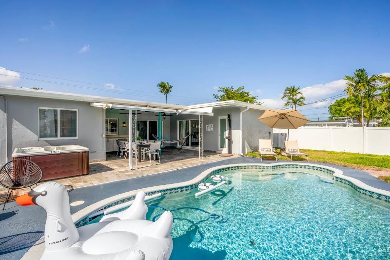 Foto principal - 5316 Johnson St