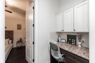Building Photo - 18 Sundown Ridge Pl