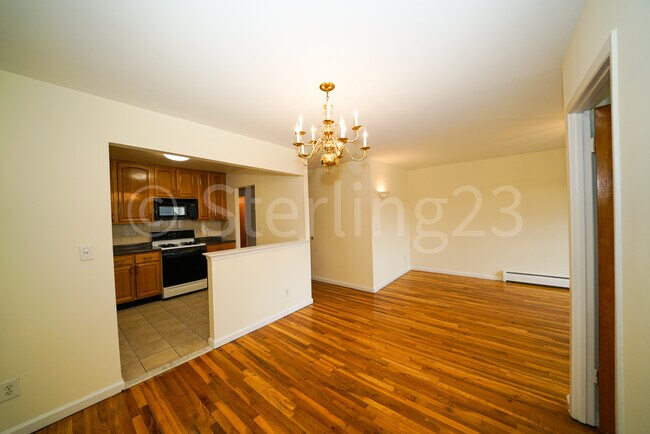 Building Photo - 2338 37th St