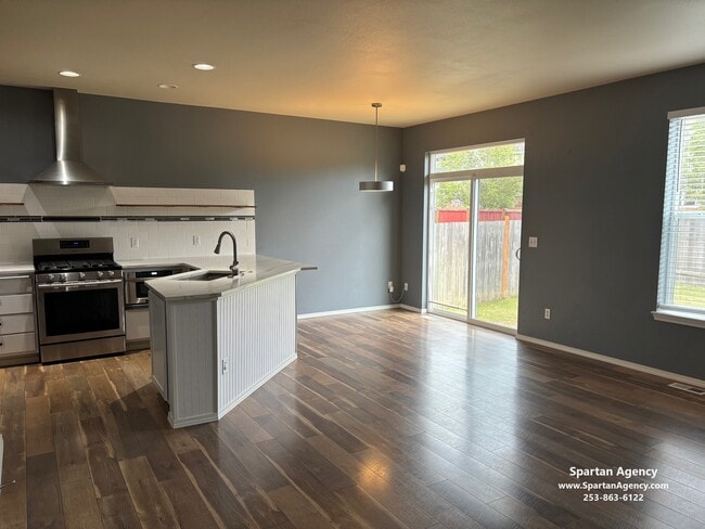 Building Photo - 18302 114th Ave E