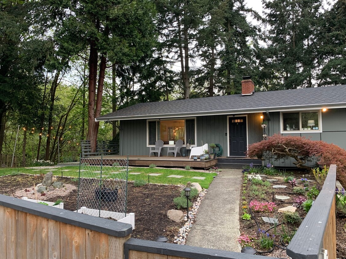 Foto principal - 3042 Kromer Ave