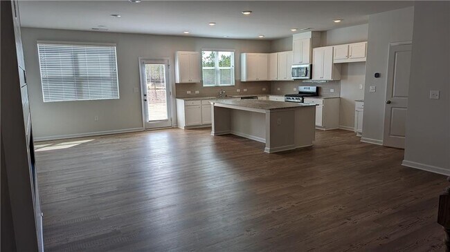 Building Photo - 840 Pt Pl Dr