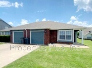 Building Photo - 954 Pebble Brook