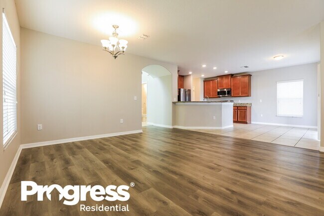 Building Photo - 6411 Trent Creek Dr