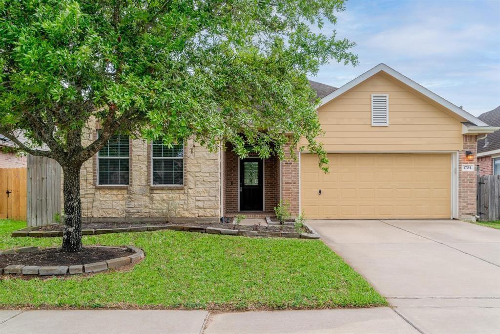 Foto principal - 4704 High Creek Ct
