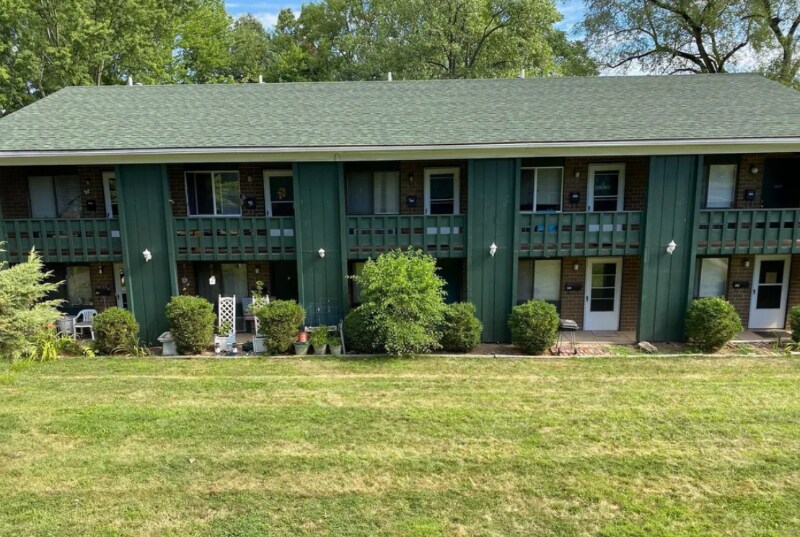Foto principal - 1052 Brittain Rd