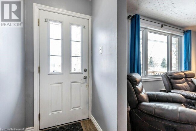 Building Photo - 510 Oakridge Pl