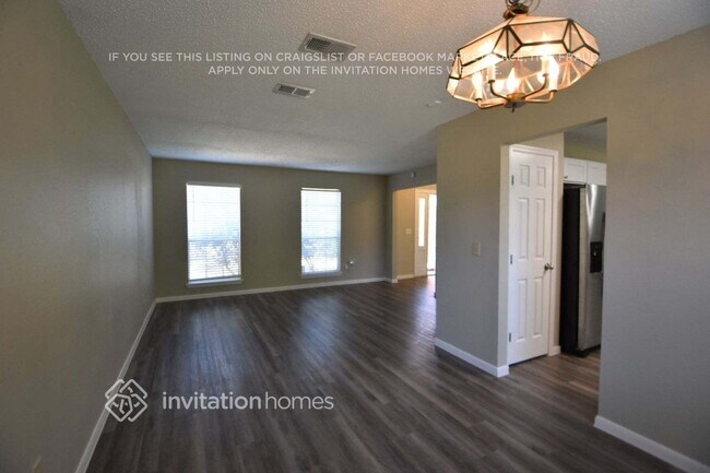 Foto del edificio - 16011 Sweetwater Creek Dr