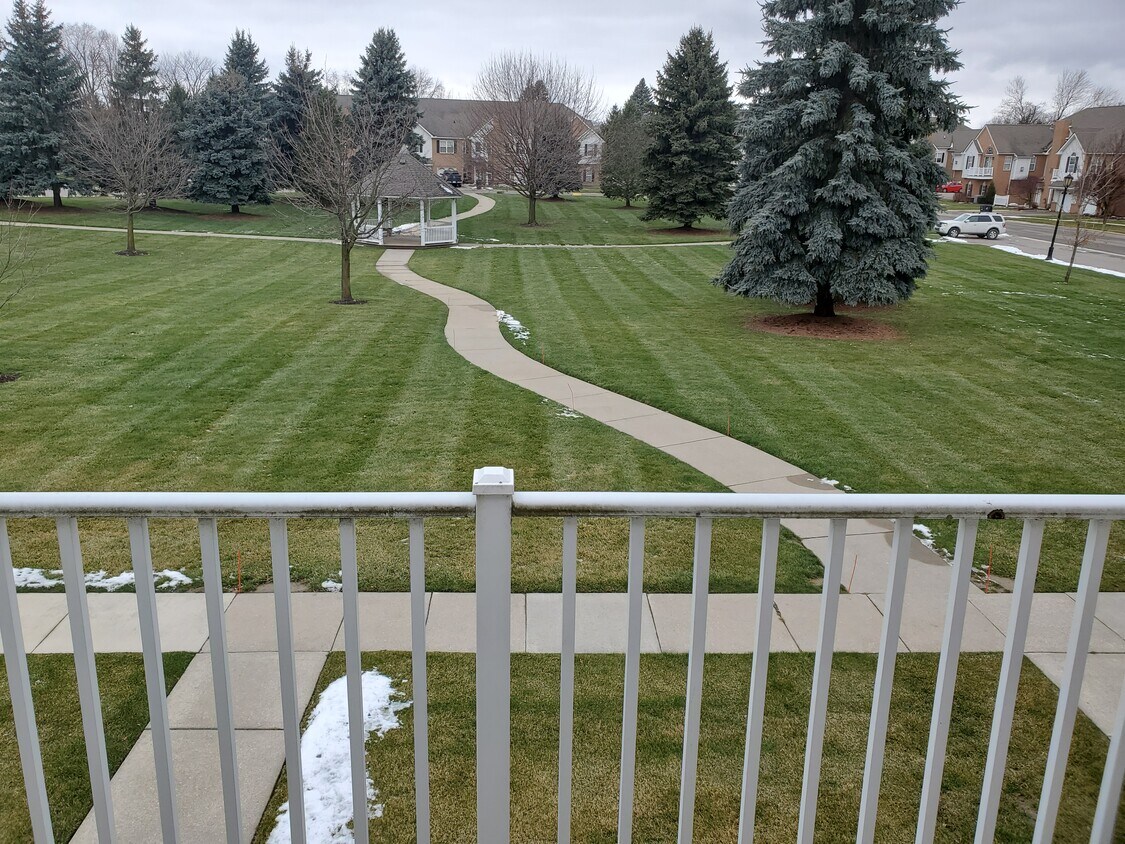 601 Olde English Cir Unit 601, Howell, MI 48855 Condo for Rent in Howell, MI