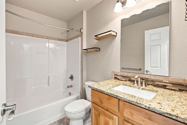 Foto del edificio - 7407 Turnbull Ct