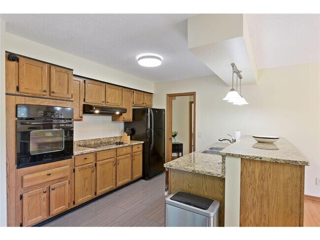 Building Photo - 300 3rd Ave NE