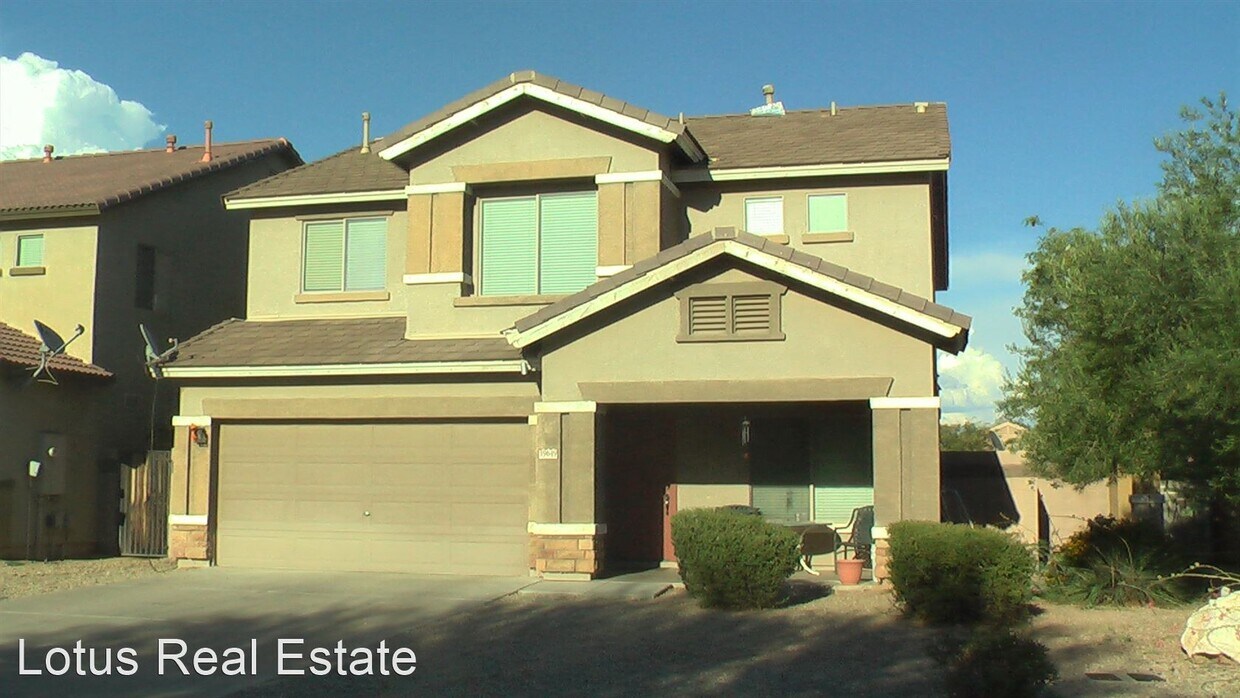 Foto principal - 4 br, 2.5 bath House - 39649 N Carolina Ave