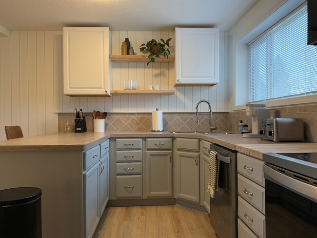 Foto del edificio - 2260 Richards Ave