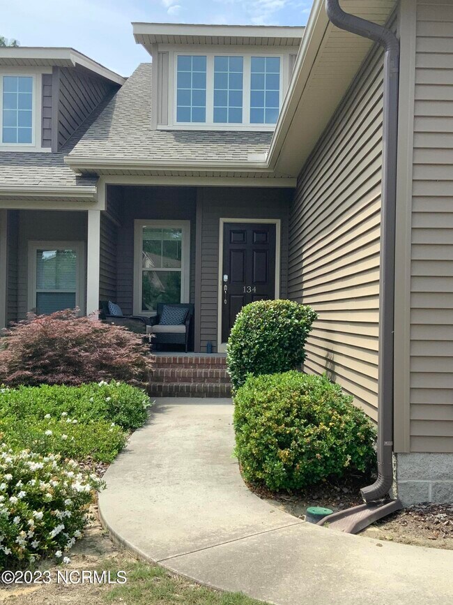 Building Photo - 134 Cypress Cir