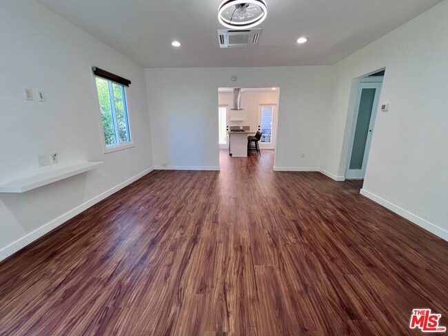 Foto del edificio - 832 Indiana Ave