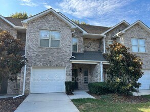 Building Photo - 45 Four Farms Cir