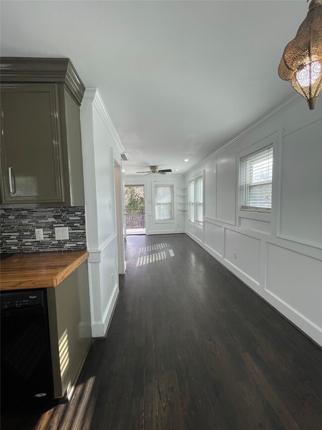 Foto del edificio - 434 Lenard St