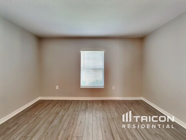 Foto del edificio - 6130 Dolostone Dr