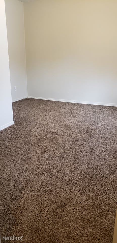 Foto del edificio - 2 br, 1 bath Duplex - 242 Larry Street